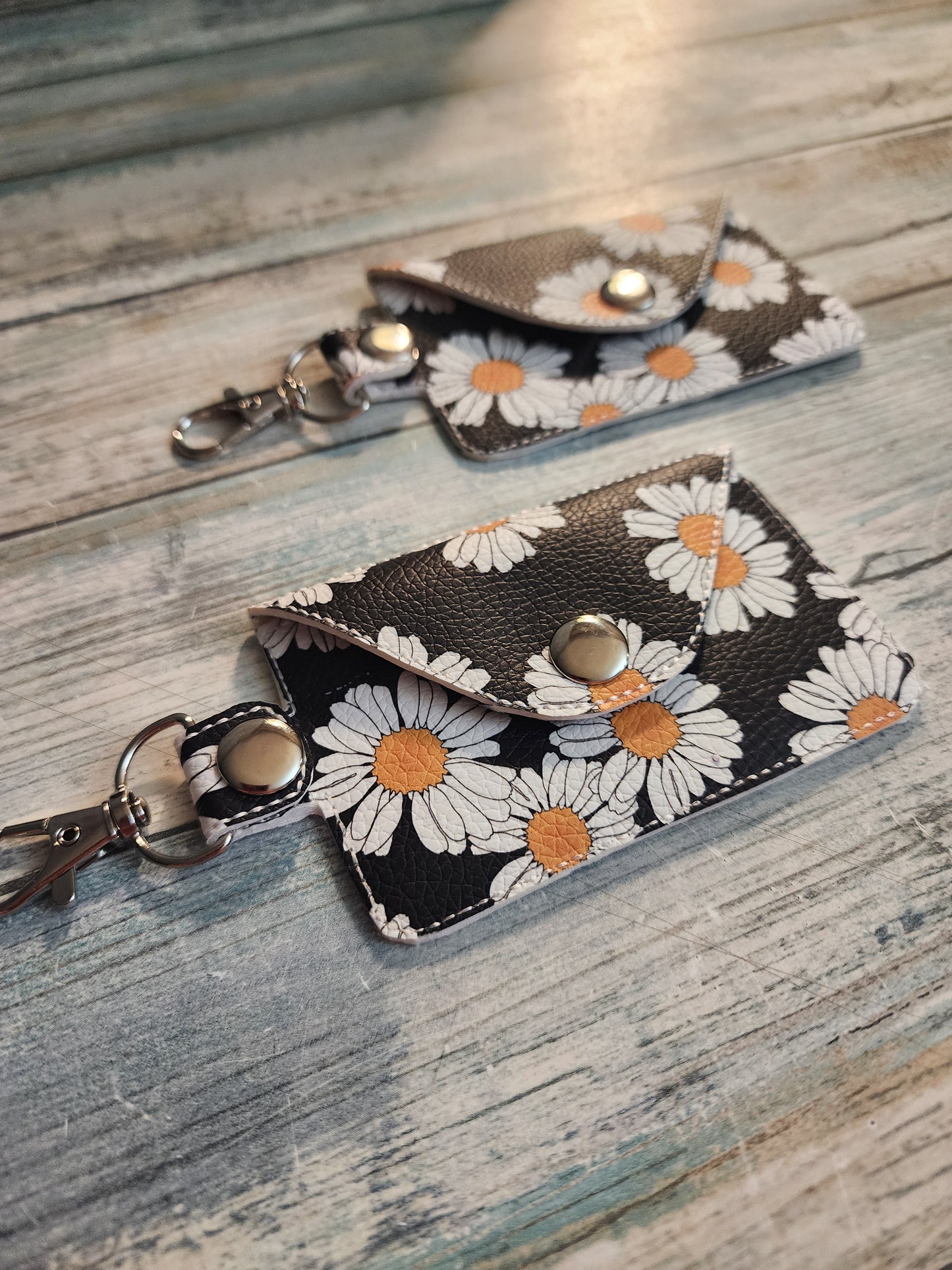 sunflower, simple, Keychain wallets, single pocket wallet, small wallet, mini keychain wallet, slim keychain wallet, card wallet, ID wallet