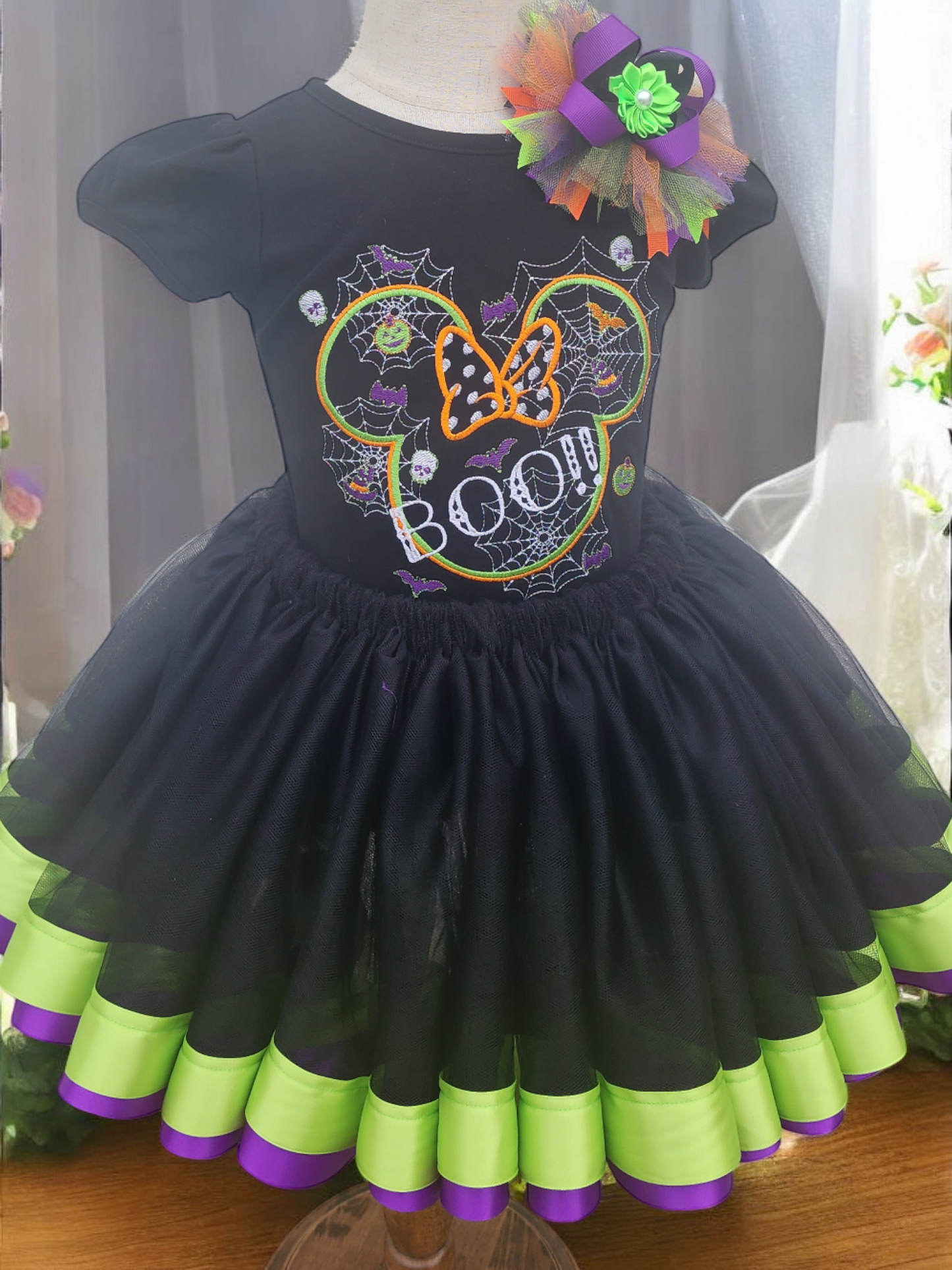 Mouse Ears Halloween Outfit, Mouse with Bow embroidered top, Green, Purple, Orange, Black Tutu, Halloween Costume, Girl Costume Idea